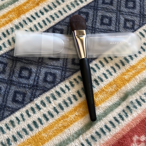 Liquid Foundation Brush / Face mask brush New / Mary Kay brand - Picture 7 of 7